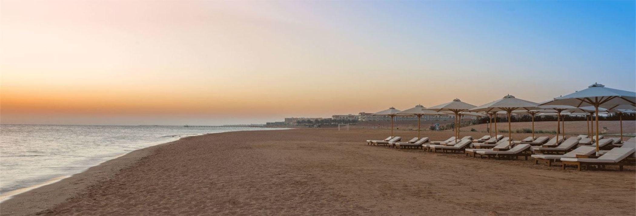 Baron Palace Sahl Hasheesh Hurghada Eksteriør billede Sunset at the beach
